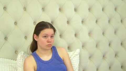 Sara online show from April 22, 5:37 am