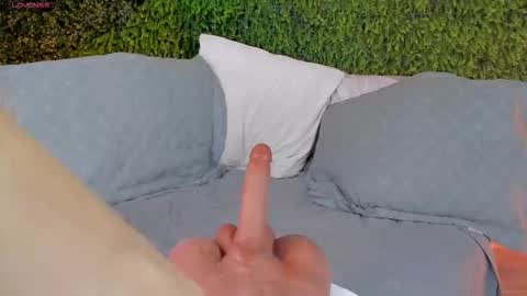 Sarah Bonneth online show from March 18, 11:15 am