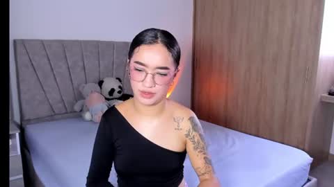 Sarah online show from June 22, 10:29 pm