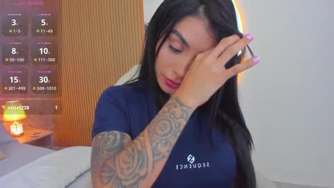 Sarah online show from September 26, 11:45 pm