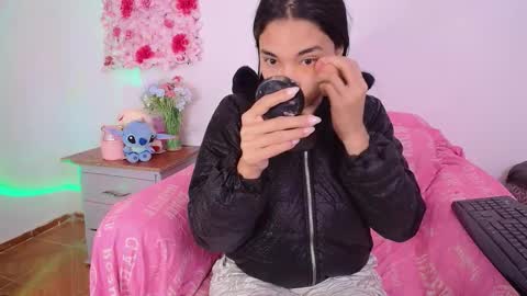 sarahajhoness online show from March 8, 11:03 am