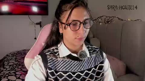 sarahcute14 online show from June 13, 3:04 am