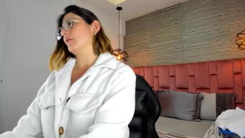 Snapshot of sarahdeyvis chatting on October 14, 8:22 pm Sarah Deyvis online show from October 14, 8:22 pm
