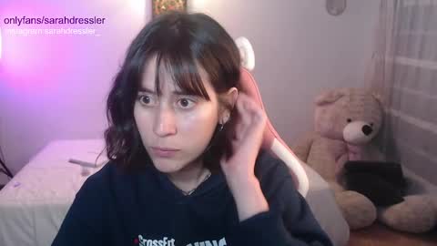 sarahdressler online show from February 15, 2:37 am