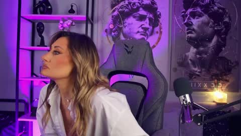 Divine Sarah NONUDE model online show from April 24, 1:25 pm