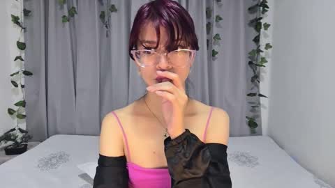 Sarah  online show from March 27, 1:07 am