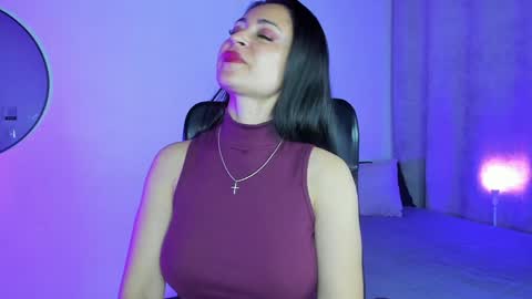 saramilf_69 online show from February 4, 1:38 pm