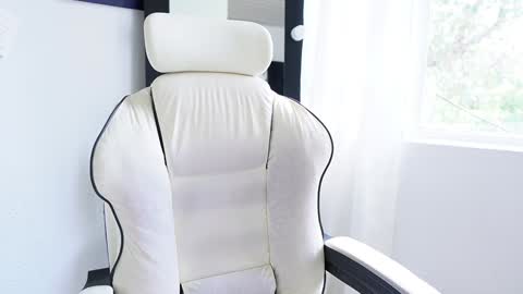 Snapshot of saraparisi_ chatting on January 28, 8:58 pm Sara online show from January 28, 8:58 pm