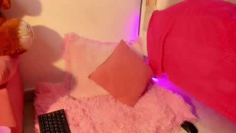 Sara  online show from February 21, 11:21 pm