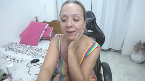 saray1221 online show from March 13, 12:02 am