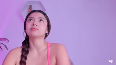 Snapshot of saray2312 chatting on December 2, 9:15 pm Saray  online show from December 2, 9:15 pm