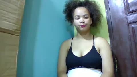 sarhon917962 online show from April 16, 6:46 am