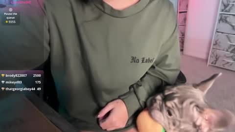 sariaaahh online show from November 8, 7:30 pm