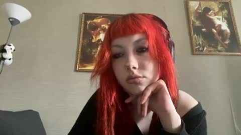 Mia online show from May 12, 1:51 pm