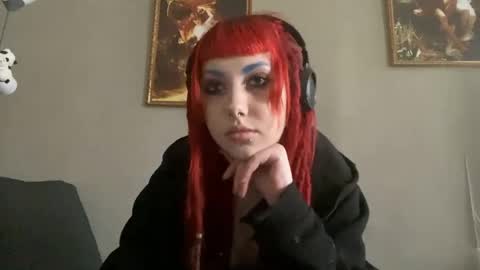 Mia online show from May 10, 3:58 pm