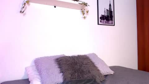 sasha_bowei online show from January 7, 2:37 am