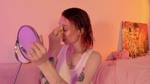 Christina Chris online show from February 4, 5:21 am