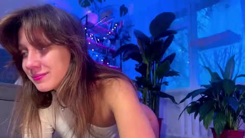 Alexandra Sasha in short online show from November 27, 6:27 am