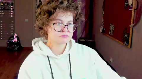 Snapshot of sashy_way chatting on December 7, 6:54 am .Alexandra online show from December 7, 6:54 am