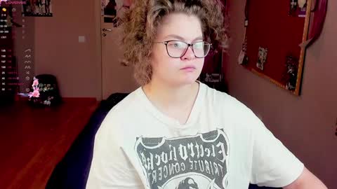 Snapshot of sashy_way chatting on January 26, 10:45 am .Alexandra online show from January 26, 10:45 am