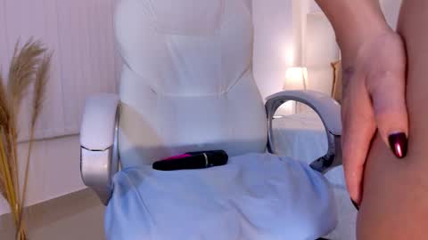 saskia litt online show from March 2, 5:08 am