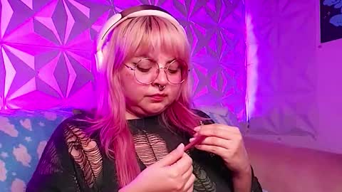 Gina George online show from March 9, 4:59 am