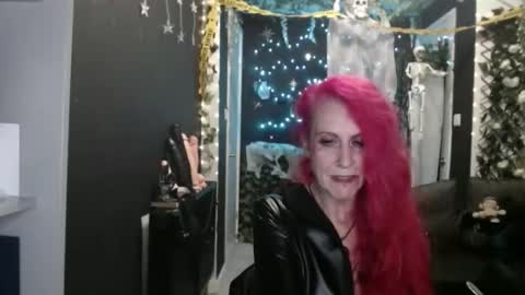 SaucySky online show from November 1, 12:04 am