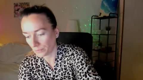 save the qween online show from November 28, 12:19 pm