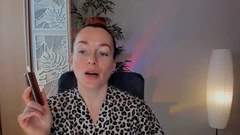 save the qween online show from March 19, 6:51 am