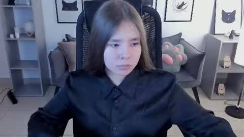 Saya online show from August 7, 10:33 am