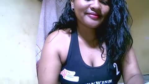 saylla1 online show from November 15, 7:04 pm