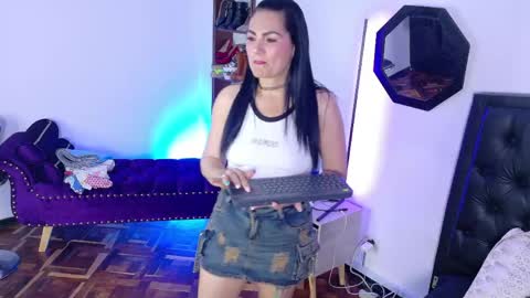 scarlet_hiit online show from June 3, 4:13 am