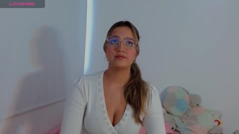 Snapshot of scarlet_rose__ chatting on October 23, 8:15 pm Scarlet online show from October 23, 8:15 pm