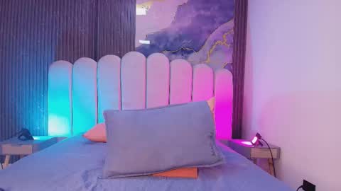 Scarlet  online show from March 10, 12:31 pm