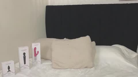 Scarlett online show from October 2, 2:44 pm