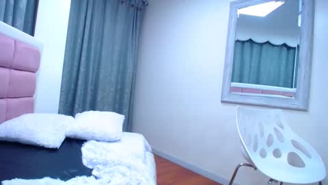 Scarlet online show from December 21, 10:40 pm