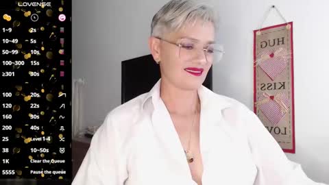 Scarlett online show from February 10, 11:55 pm