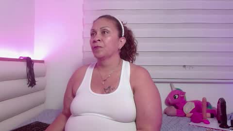 scarlettbooty online show from March 26, 9:00 am