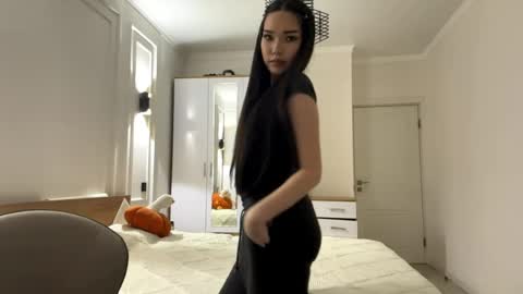 Selin online show from April 13, 2:29 pm