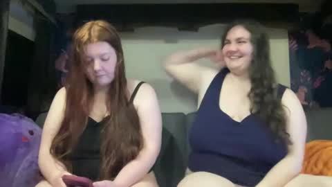 scarletttsinner online show from April 16, 5:19 am