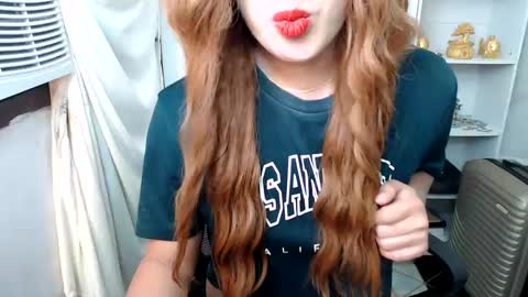 Queen Scarlet online show from January 9, 4:06 pm