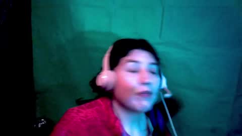 Snapshot of scumbagsmith chatting on January 22, 5:05 am Danni online show from January 22, 5:05 am