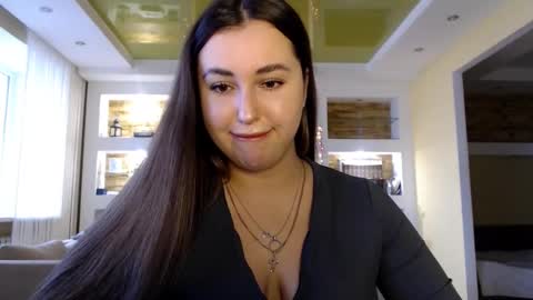 Snapshot of sea_cocktail chatting on December 7, 8:55 am Elizabeth  online show from December 7, 8:55 am