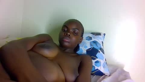 secretseductres online show from April 18, 7:18 pm