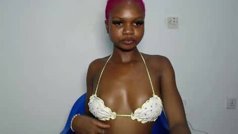 seductive_sugar247 online show from April 2, 8:06 pm