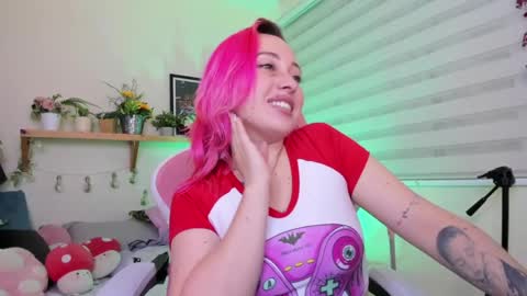 Yeyis  online show from April 21, 5:03 am