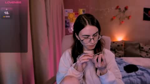 selectrra online show from April 24, 8:33 pm