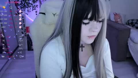 Selena  online show from October 28, 5:02 am