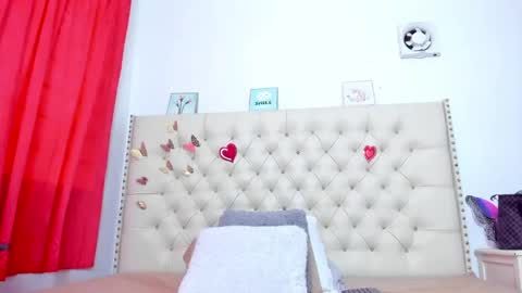 selena_beautyy online show from April 18, 8:09 pm