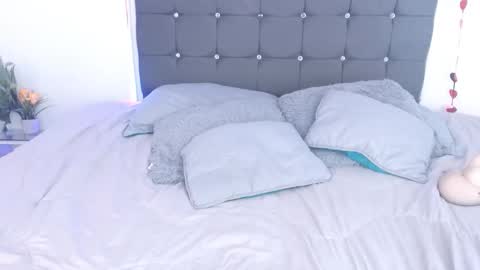 Selena online show from March 7, 3:39 pm